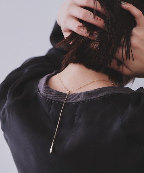 OPAQUE.CLIP（オペークドットクリップ）の「ダブルリングビジューネックレス（ネックレス・レディース・ゴールド/シルバー・00）」の8枚目の写真