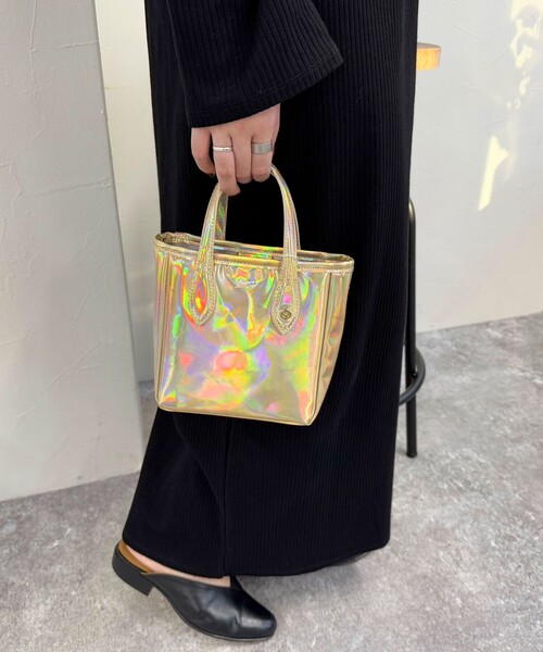 fredy emue（フレディエミュ）の「【BEAURE/ビュレ】レザーエナメルミニトートバッグ（ショルダーバッグ・レディース・レッド/ゴールド/ライトブルー・FREE）」の6枚目の写真