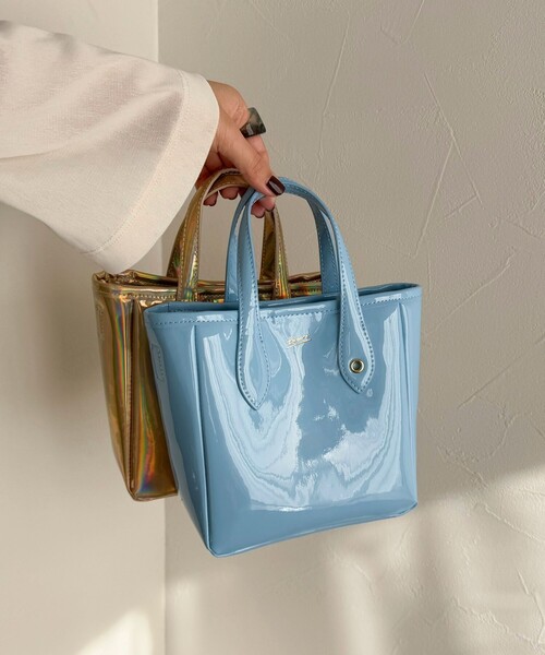 fredy emue（フレディエミュ）の「【BEAURE/ビュレ】レザーエナメルミニトートバッグ（ショルダーバッグ・レディース・レッド/ゴールド/ライトブルー・FREE）」の13枚目の写真