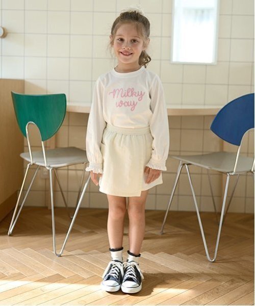 Lycee mine（リセマイン）の「【ソフトコットン】ロゴ刺しゅうボリュームスリーブトップス（Tシャツ/カットソー・キッズ・ブラック/オフホワイト/ライトピンク/ライトグリーン/ラベンダー・150cm/110cm/100cm/120cm/130cm/140cm）」の17枚目の写真