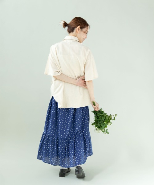 PAR ICI(パーリッシィ)の「小花柄抜染 ギャザースカート(スカート・レディース・ブルー/ブラック・FREE)」の22枚目の写真