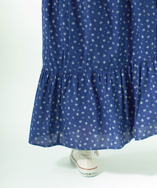 PAR ICI(パーリッシィ)の「小花柄抜染 ギャザースカート(スカート・レディース・ブルー/ブラック・FREE)」の10枚目の写真