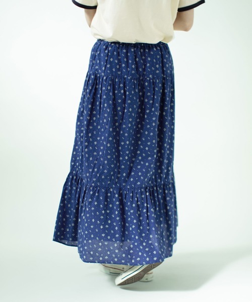 PAR ICI(パーリッシィ)の「小花柄抜染 ギャザースカート(スカート・レディース・ブルー/ブラック・FREE)」の7枚目の写真