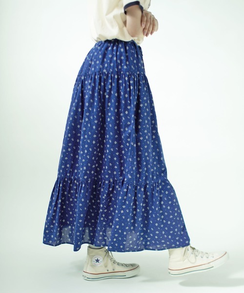 PAR ICI(パーリッシィ)の「小花柄抜染 ギャザースカート(スカート・レディース・ブルー/ブラック・FREE)」の9枚目の写真