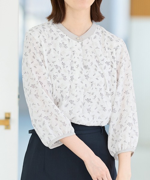 Honeys（ハニーズ）の「７分袖配色ブラウス（シャツ/ブラウス・レディース・ホワイト/ホワイト系その他/ライトグリーン系/イエロー系その他/ラベンダー/ネイビー・3L/S/M/LL/L）」の3枚目の写真