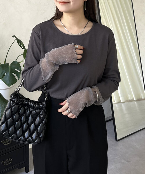 prose verse（プロズヴェール）の「ラメ袖シアー切替トップス（Tシャツ/カットソー・レディース・ピンク/チャコールグレー/オフホワイト/ブラック・LARGE/MEDIUM）」の4枚目の写真