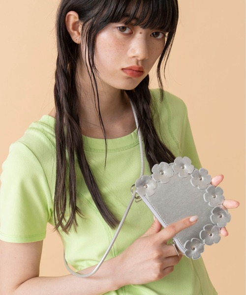 【専用】POTECHINO ニット帽 花装飾　グレー、ホワイト2点おまとめ) Casselini（キャセリーニ）の「Casselini(キャセリーニ)ポーチ付き