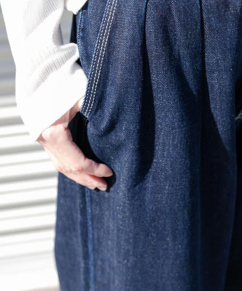 FORK&SPOON（フォークアンドスプーン）の「FORK&SPOON　ソフトツイストデニムインタックパンツ（デニムパンツ・レディース・アイボリー/ブルー・1/2）」の13枚目の写真