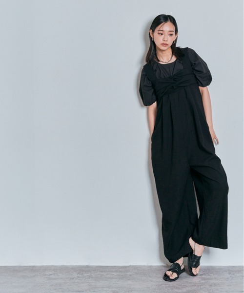 W:Huku(フーク)の「シャーリング ハーフスリーブ ブラウス(シャツ/ブラウス・レディース・オフホワイト/ブラック/サンドベージュ/チャコール・M/L)」の16枚目の写真