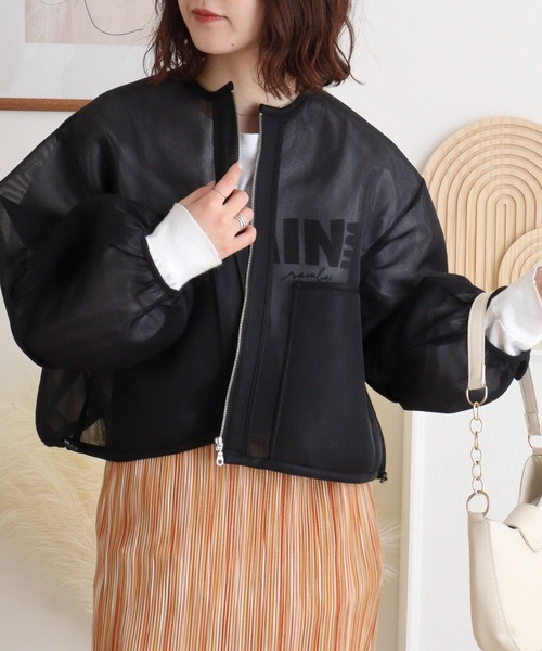 Anna Nicola(アンナニコラ)の「Anna Nicola シアーダンボール ショート丈 ボリュームブルゾン(ブルゾン・レディース・ブラック/サックスブルー/ライム・38)」の2枚目の写真