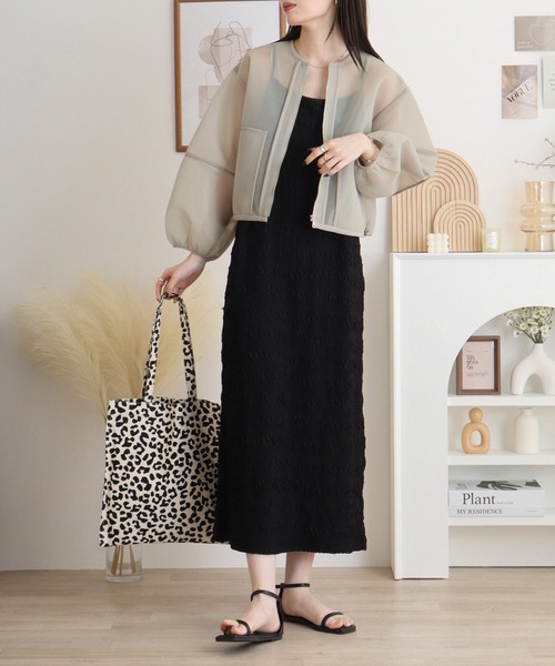 Anna Nicola(アンナニコラ)の「Anna Nicola シアーダンボール ショート丈 ボリュームブルゾン(ブルゾン・レディース・ブラック/サックスブルー/ライム・38)」の14枚目の写真