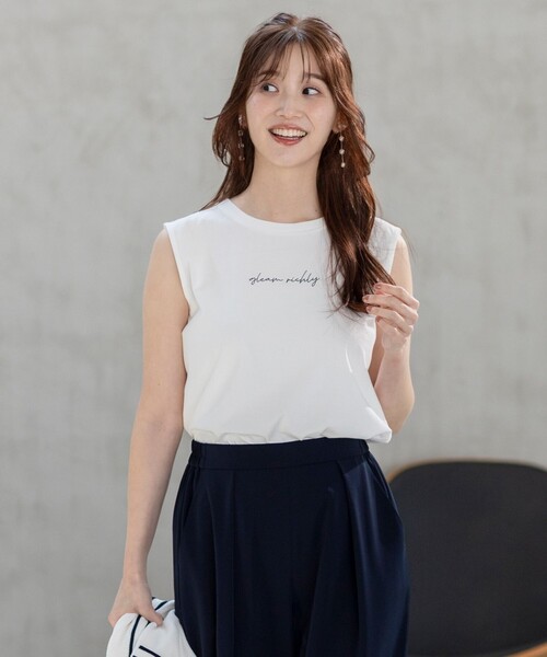 ANY SIS（エニィスィス）の「【洗える】ノースリーブロゴ Tシャツ（Tシャツ/カットソー・レディース・ブラック系/ホワイト系・2）」の2枚目の写真