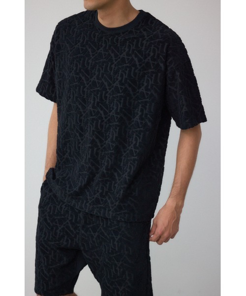 AZUL by moussy(アズールバイマウジー)の「総柄パイルジャガードトップス(Tシャツ/カットソー・メンズ・ブラック/ホワイト・MEDIUM/LARGE)」の2枚目の写真
