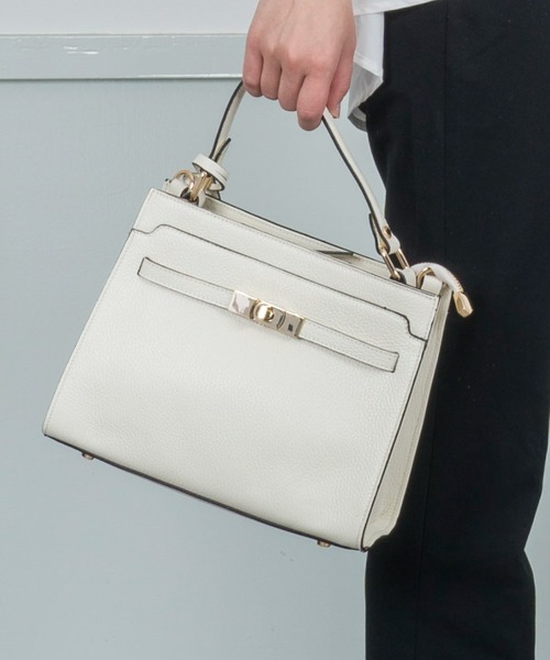 GIANNI NOTARO（ジャンニノターロ）の「【GIANNI NOTARO /ジャンニ ノターロ 】ハンドバッグ　ショルダーバッグ　本革（ショルダーバッグ・レディース・ベージュ/チャコールグレー/ブラウン/ブラック/アイボリー・FREE）」の11枚目の写真