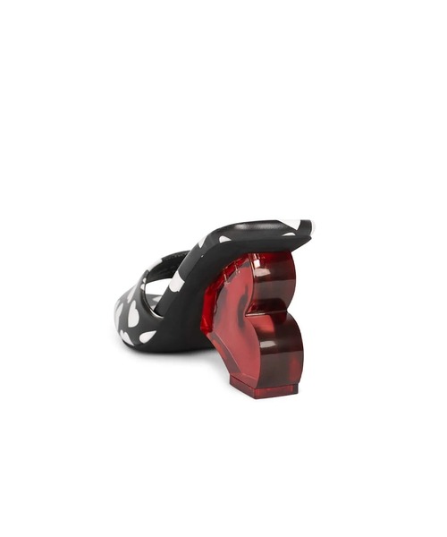 Jeffrey Campbell(ジェフリーキャンベル)の「ハートモチーフサンダル(サンダル・レディース・ブラック×ホワイト・36/35/38/37/39)」の10枚目の写真