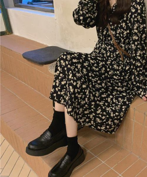 VIVID LADY(ビビッドレディー)の「花柄カシュクールロングワンピース 長袖(ワンピース・レディース・ブラック・FREE)」の6枚目の写真