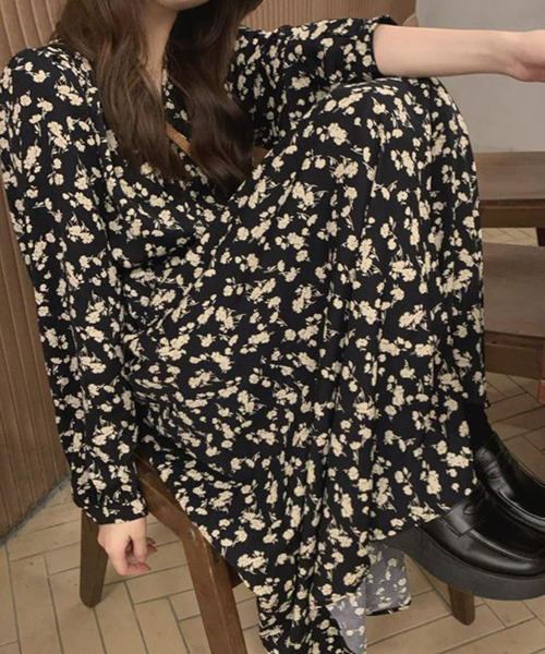 VIVID LADY(ビビッドレディー)の「花柄カシュクールロングワンピース 長袖(ワンピース・レディース・ブラック・FREE)」の8枚目の写真