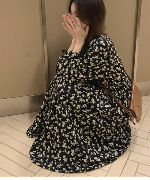 VIVID LADY(ビビッドレディー)の「花柄カシュクールロングワンピース 長袖(ワンピース・レディース・ブラック・FREE)」の17枚目の写真