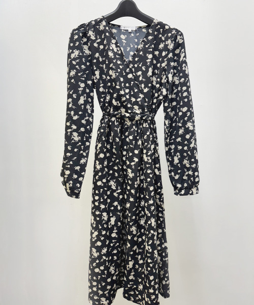 VIVID LADY(ビビッドレディー)の「花柄カシュクールロングワンピース 長袖(ワンピース・レディース・ブラック・FREE)」の18枚目の写真