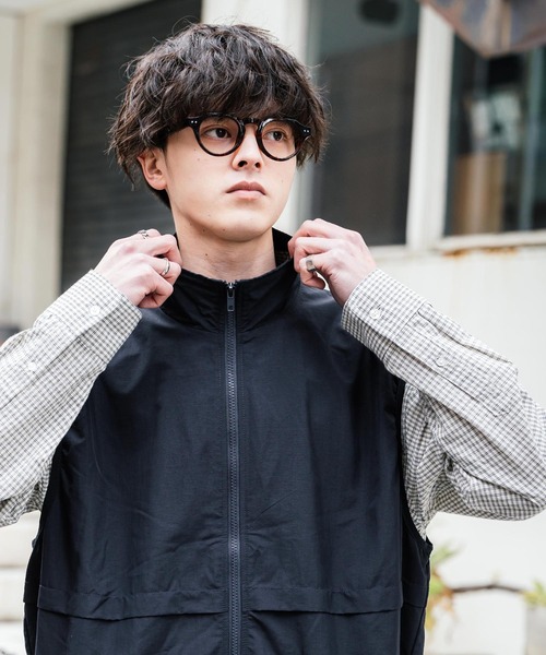 Rocky Monroe（ロッキーモンロー）の「ルーズシルエット 裏メッシュスタンドネック前開きナイロンベスト（ベスト・メンズ・チャコール/ブラック/ネイビー/グレー・M/L/XL）」の19枚目の写真