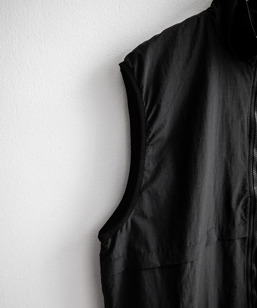 Rocky Monroe（ロッキーモンロー）の「ルーズシルエット 裏メッシュスタンドネック前開きナイロンベスト（ベスト・メンズ・チャコール/ブラック/ネイビー/グレー・M/L/XL）」の15枚目の写真