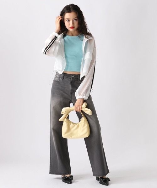 FOREVER 21（フォーエバー トゥエンティーワン）の「【2025SS】リブアメスリタンク（タンクトップ・レディース・オフホワイト/イエロー/ブラック/ブルー・MEDIUM/SMALL）」の17枚目の写真