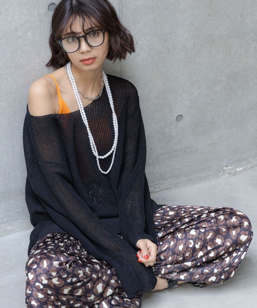 PAGEBOY（ページボーイ）の「リネンタッチシアーニットプルオーバー（ニット/セーター・レディース・ブラック/オフホワイト/オレンジ系その他3/ブラウン・FREE）」の5枚目の写真