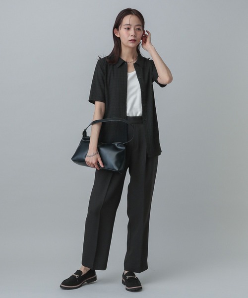 GLOBAL WORK(グローバルワーク)の「MATINEE LINE/ポコポコシャツ半袖/327916(シャツ/ブラウス・レディース・ブラック/アイボリー/セージグリーン・LONG/REGULAR)」の11枚目の写真