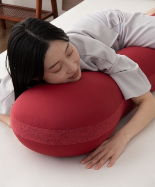 EMOOR(エムール)の「【東京家具】贅沢ボリューム 抱きまくら(クッション/クッションカバー・レディース・ネイビー/グリーン/ワイン/グレー・FREE)」の11枚目の写真