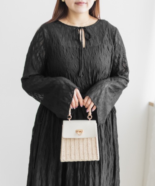 CLETTE(クレット)の「ロング丈シアーレースワンピース(ワンピース・レディース・ブラウン/アイボリー/ブラック・LL/3L/4L)」の8枚目の写真