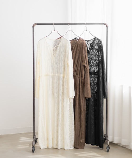 CLETTE(クレット)の「ロング丈シアーレースワンピース(ワンピース・レディース・ブラウン/アイボリー/ブラック・LL/3L/4L)」の9枚目の写真