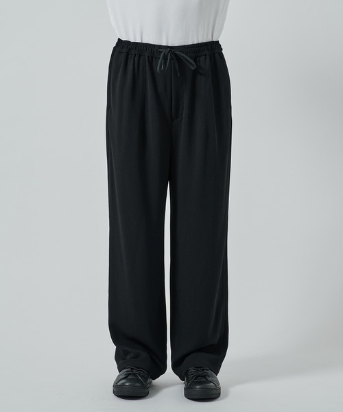 STUDIOUS(ステュディオス)の「DRY DOBBY DOUGI PANTS(スラックス・メンズ・ブラック/グレイッシュベージュ・1/2)」の4枚目の写真