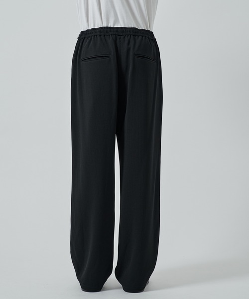STUDIOUS(ステュディオス)の「DRY DOBBY DOUGI PANTS(スラックス・メンズ・ブラック/グレイッシュベージュ・1/2)」の6枚目の写真