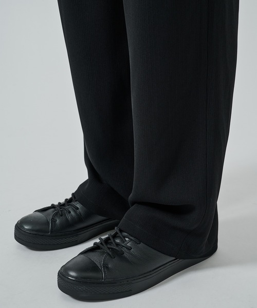 STUDIOUS(ステュディオス)の「DRY DOBBY DOUGI PANTS(スラックス・メンズ・ブラック/グレイッシュベージュ・1/2)」の12枚目の写真