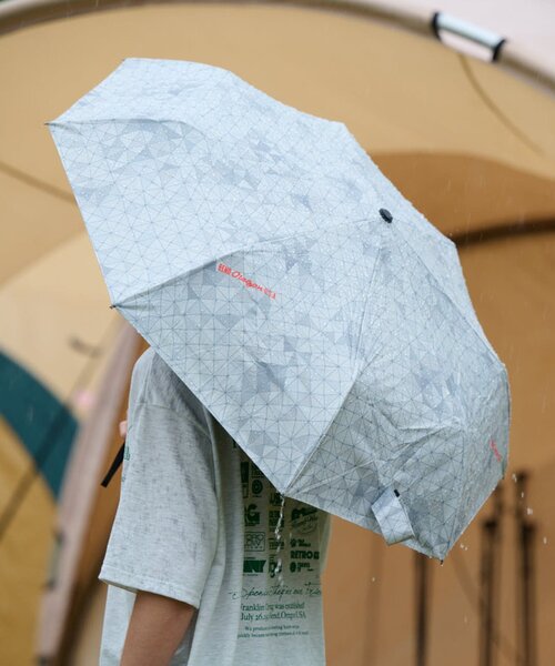 Franklin Climbing(フランクリンクライミング)の「【Franklin Climbing】【RAIN】mini折り畳み傘/晴れ雨兼用(折りたたみ傘・レディース・ブラック/ベージュ系その他/ホワイト系その他/グレー・ONE SIZE)」の4枚目の写真