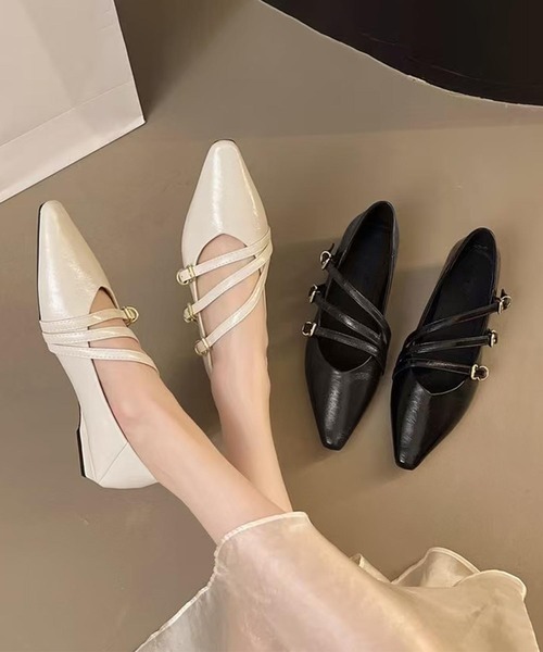 shoes365(シューズスリーシックスファイヴ)の「ポインテッドトゥストラップパンプス(パンプス・レディース・オフホワイト/ブラック・24.5cm/23.0cm/24.0cm/25.0cm/22.5cm/23.5cm)」の9枚目の写真