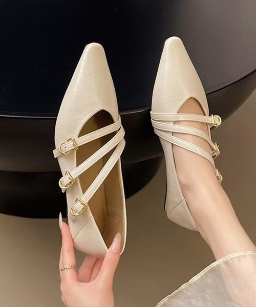 shoes365(シューズスリーシックスファイヴ)の「ポインテッドトゥストラップパンプス(パンプス・レディース・オフホワイト/ブラック・24.5cm/23.0cm/24.0cm/25.0cm/22.5cm/23.5cm)」の7枚目の写真