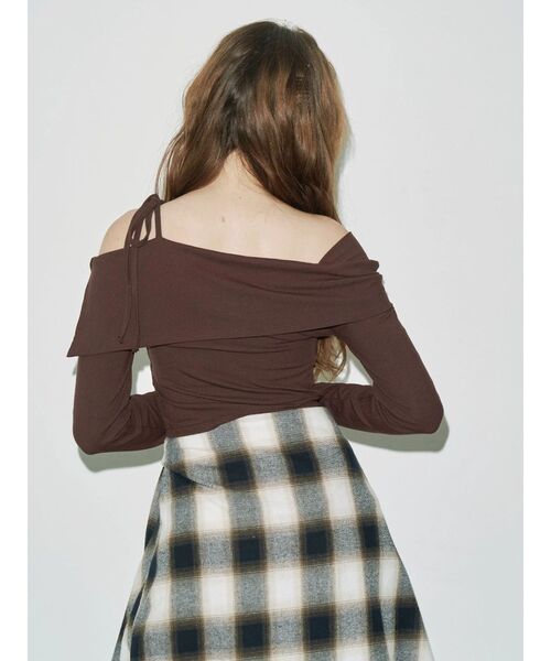EVRIS(エヴリス)の「リブオフショルトップス 秋服(Tシャツ/カットソー・レディース・ブラック/ブラウン/ブルー・FREE)」の8枚目の写真
