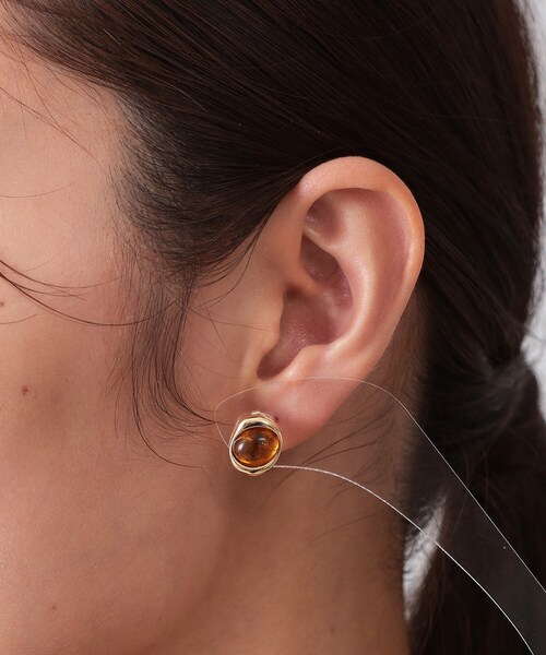 OPAQUE.CLIP(オペークドットクリップ)の「メタル縁取りカラーピアス(ピアス(両耳用)・レディース・ゴールド/シルバー・00)」の6枚目の写真