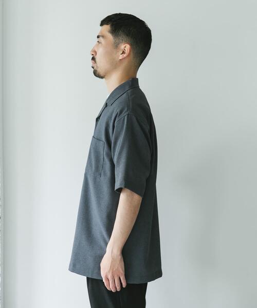 URBAN RESEARCH DOORS（アーバンリサーチドアーズ）の「マイクロサッカー オープンカラー ショートスリーブシャツ（シャツ/ブラウス・メンズ・グレー/チャコールグレー/ブルー・MEDIUM/LARGE）」の4枚目の写真