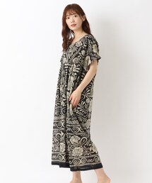 リゾート 単色フラワーワンピース