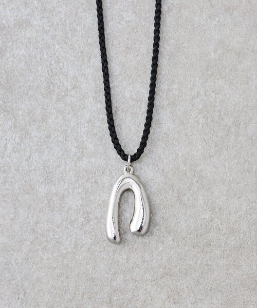 BEARDSLEY（ビアズリー）の「シルバーモチーフコードネックレス（ネックレス・レディース・ゴールド・FREE）」の8枚目の写真