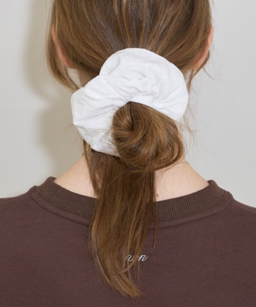 GIUNON(ジウノン)の「embroidery cotton big chouchou / エンブロイダリーコットンビッグシュシュ(シュシュ・レディース・ブラック/ホワイト/ピンク・FREE)」の16枚目の写真