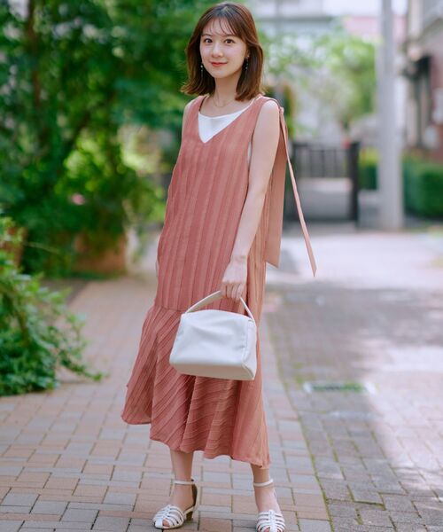 COHINA(コヒナ)の「ストライプリボンショルダーワンピース 【低身長・小柄女性】(ワンピース・レディース・ブラック/ホワイト/ピンク・ONE SIZE)」の13枚目の写真