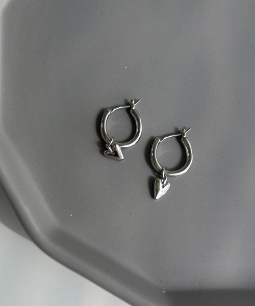 CAPRICIEUX LE'MAGE（カプリシューレマージュ）の「〈GOLDY/ゴールディ〉2WAYハートフープピアス（ピアス（両耳用）・レディース・シルバー/ゴールド・FREE）」の2枚目の写真