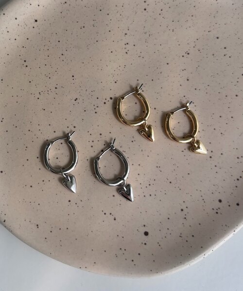 CAPRICIEUX LE'MAGE（カプリシューレマージュ）の「〈GOLDY/ゴールディ〉2WAYハートフープピアス（ピアス（両耳用）・レディース・シルバー/ゴールド・FREE）」の8枚目の写真