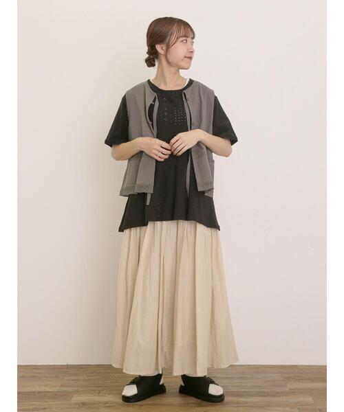 Samansa Mos2（サマンサ モスモス）の「レース付きリボン開きベスト（ベスト・レディース・グレー/チャコールグレー/キナリ・F）」の6枚目の写真