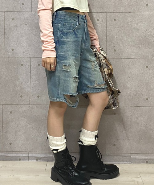 NANEA(ナネア)の「ダメージデニムハーフパンツ(デニムパンツ・レディース・ブルー・X-SMALL/SMALL/MEDIUM/LARGE)」の22枚目の写真