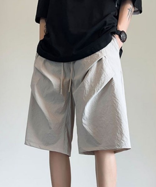MGV(エムジーヴィー)の「タックデザインハーフパンツ(その他パンツ・メンズ・ライトグレー/ブラック/グレー・MEDIUM/LARGE/X-LARGE)」の2枚目の写真
