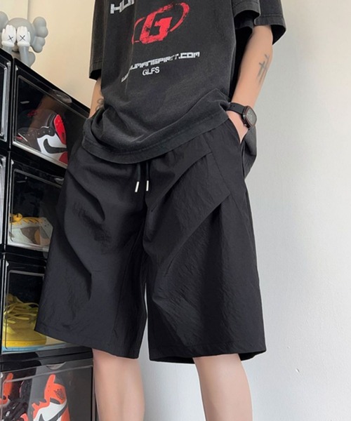 MGV(エムジーヴィー)の「タックデザインハーフパンツ(その他パンツ・メンズ・ライトグレー/ブラック/グレー・MEDIUM/LARGE/X-LARGE)」の1枚目の写真